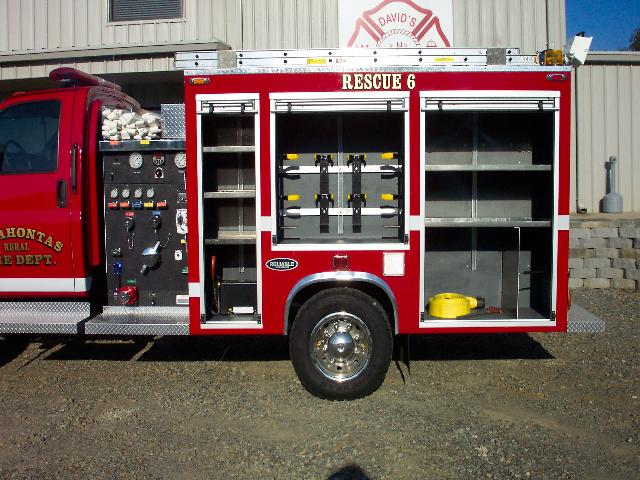 Pocahontas, AR, Midi-Pumper, Left Side, Doors Open